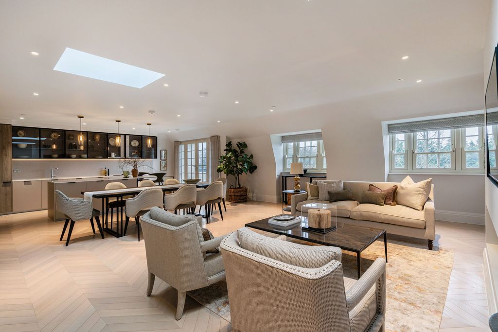 Additional image 6 of 3 bed penthouse for saleMagna Carta Park, The Huntingfield, Egham TW20