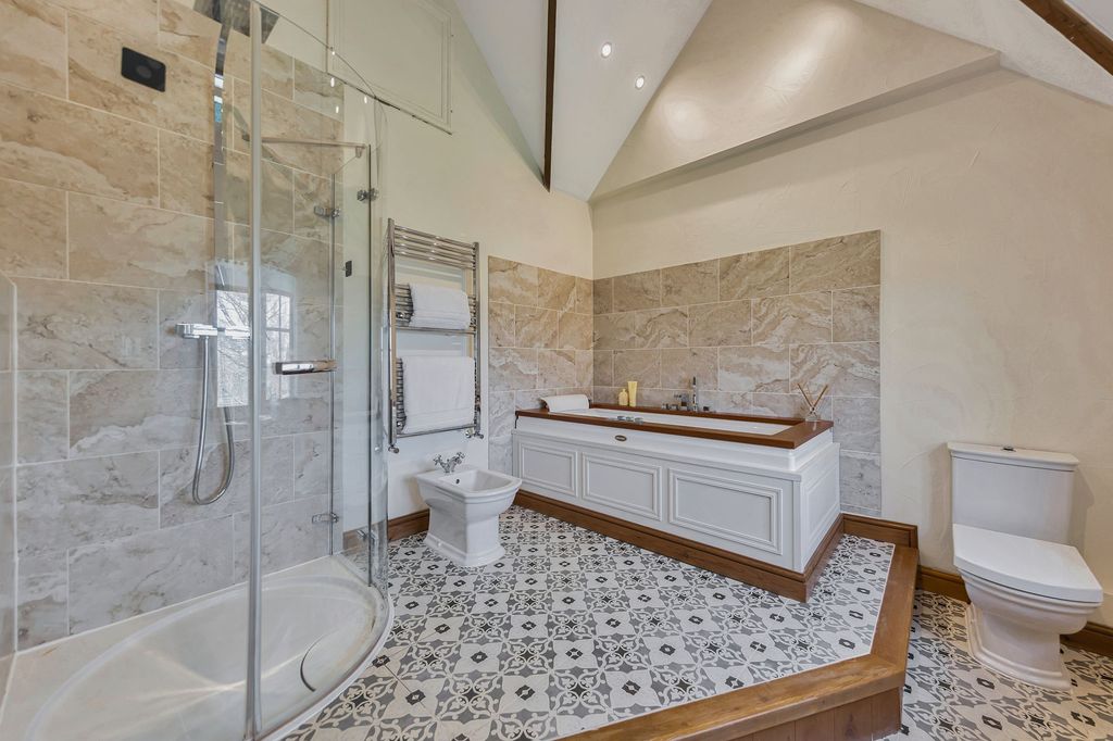 Additional image 15 of 5 bed detached house for saleSaleway, Worcestershire WR9