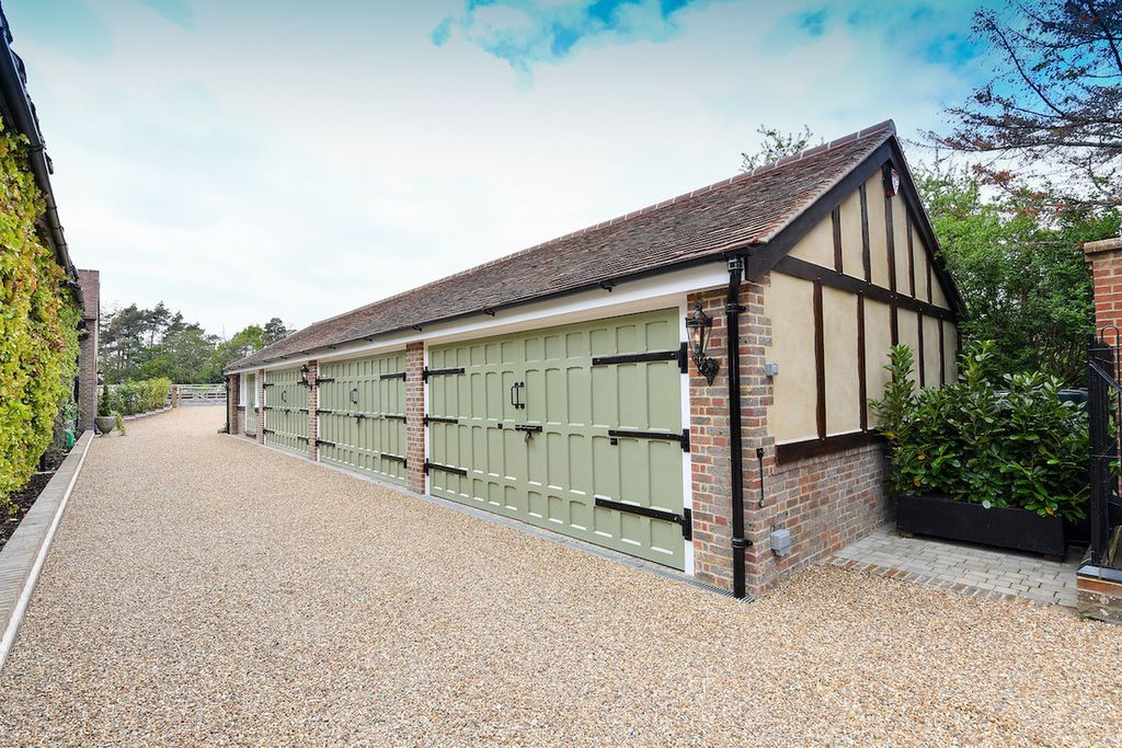 Additional image 39 of 8 bed country house for saleBrighton Road, Horsham RH13