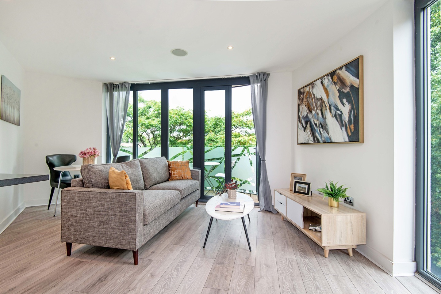 Additional image 2 of 2 Bed Flat, Tavistock Crescent, W11, N1 7GU