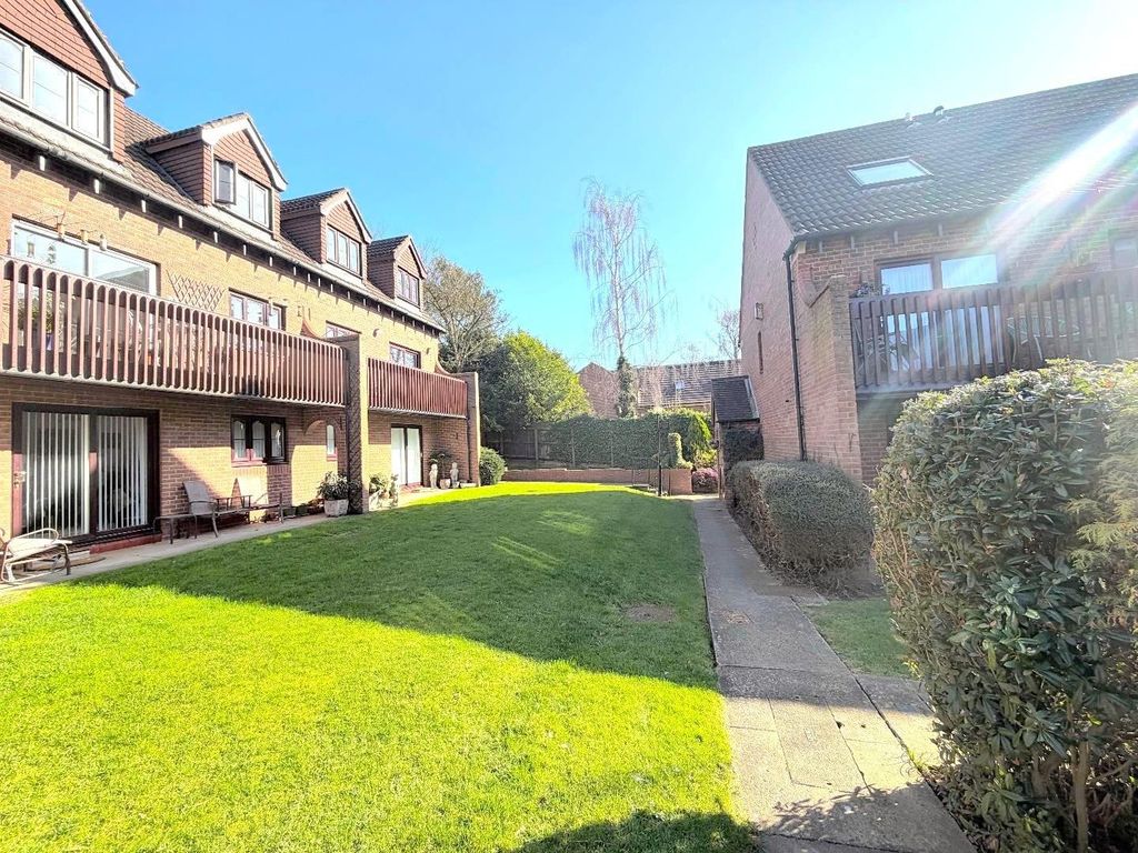 Additional image 12 of 2 bed flat for saleFour Winds Court, West Park, Hartlepool TS26