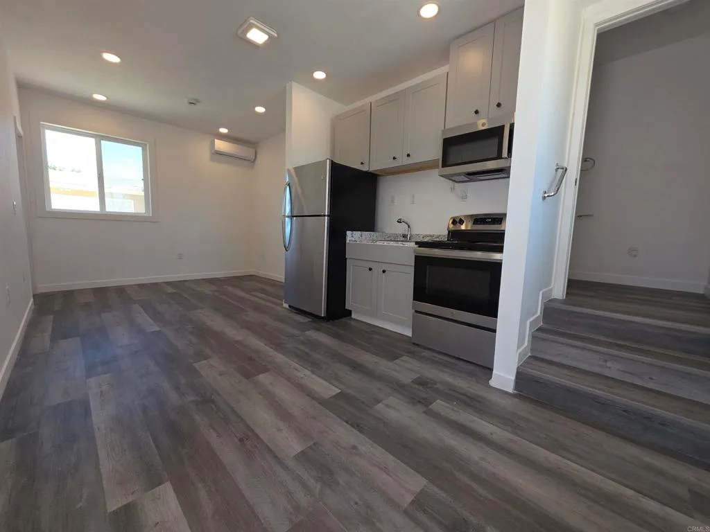 Additional image 3 of 1819 Oakshire Court, San Diego, CA 92102