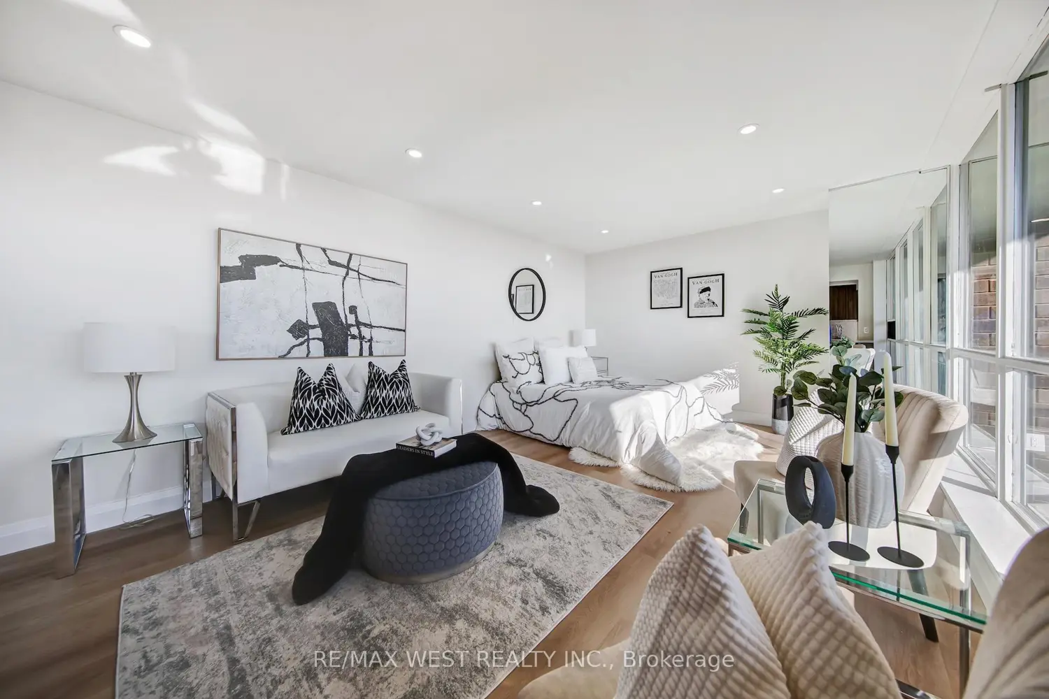 Additional image 10 of 914 Yonge Street 1202