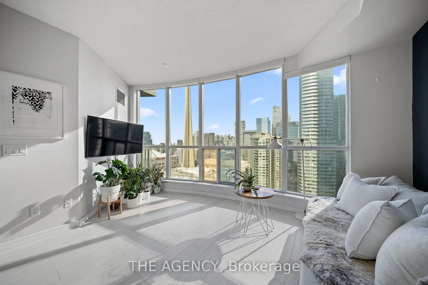 208 Queens Quay 3313