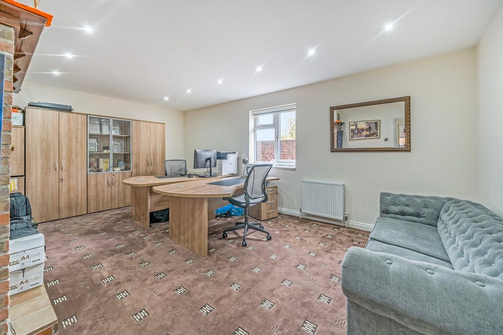 Additional image 9 of 8 bed detached house for saleGreen End Road, Kempston, Bedford MK43