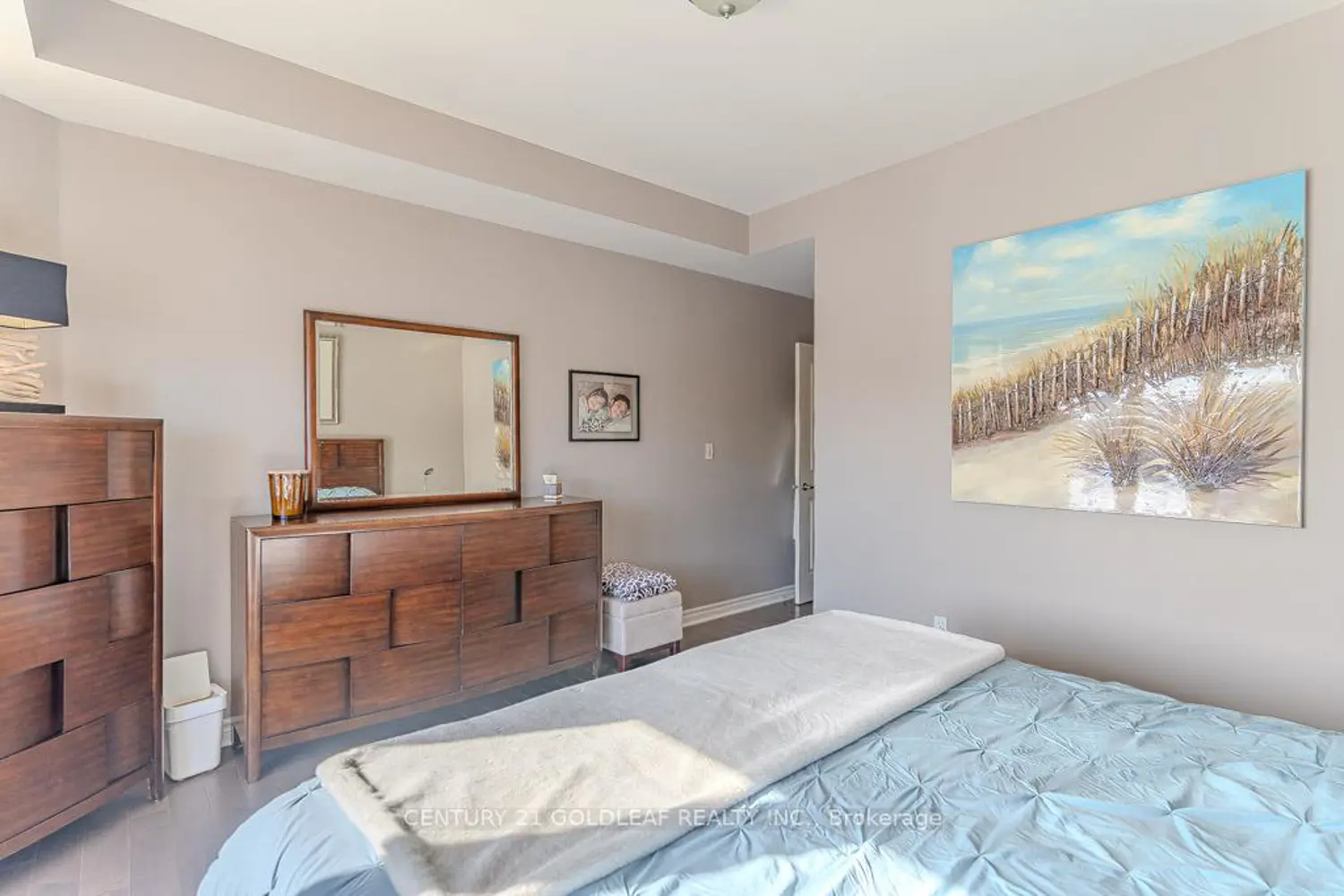 Additional image 8 of 20 Prestige Circle 7