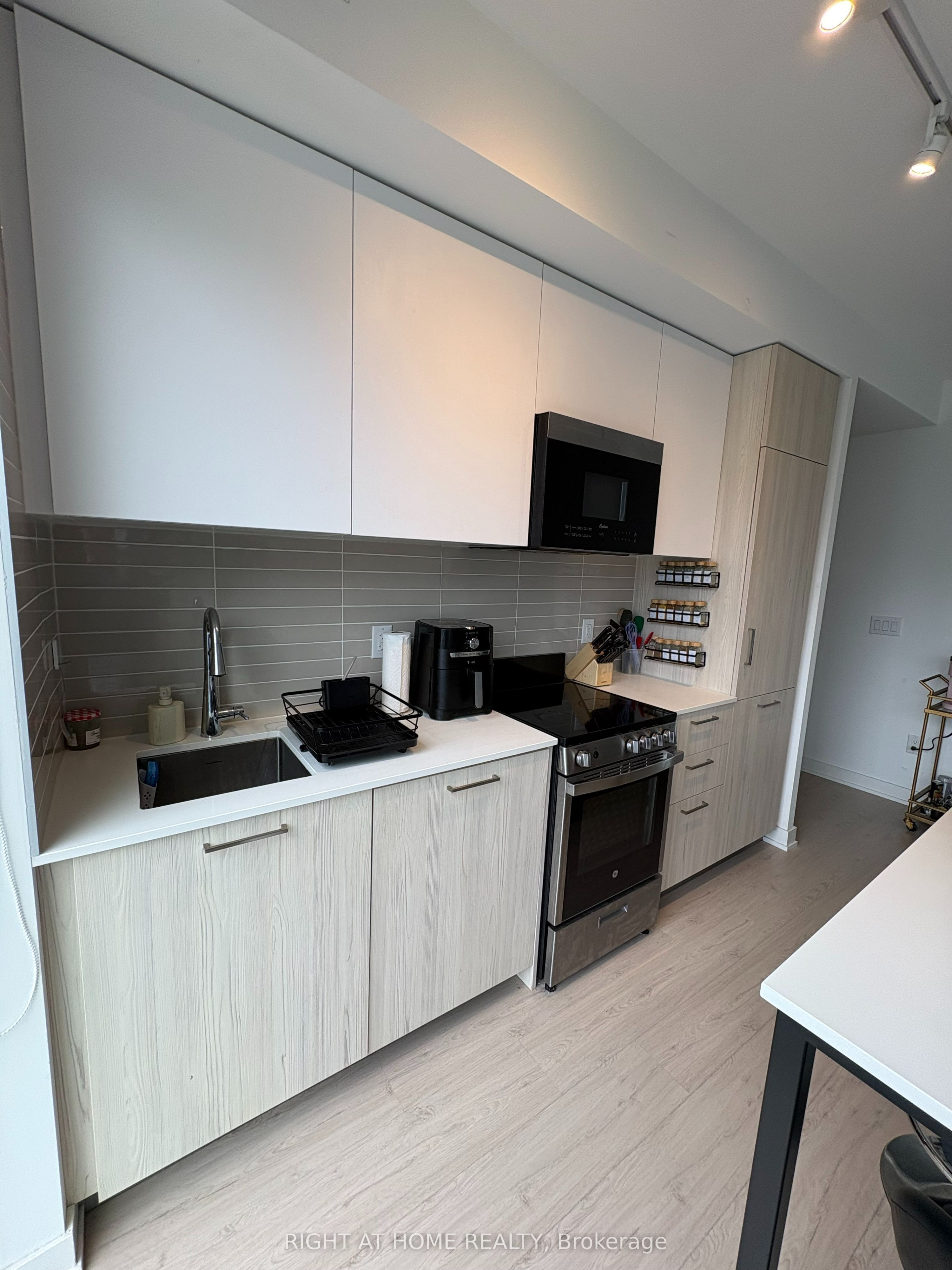 Additional image 6 of 65 Mutual Street, Toronto, ON, M5B 0E5