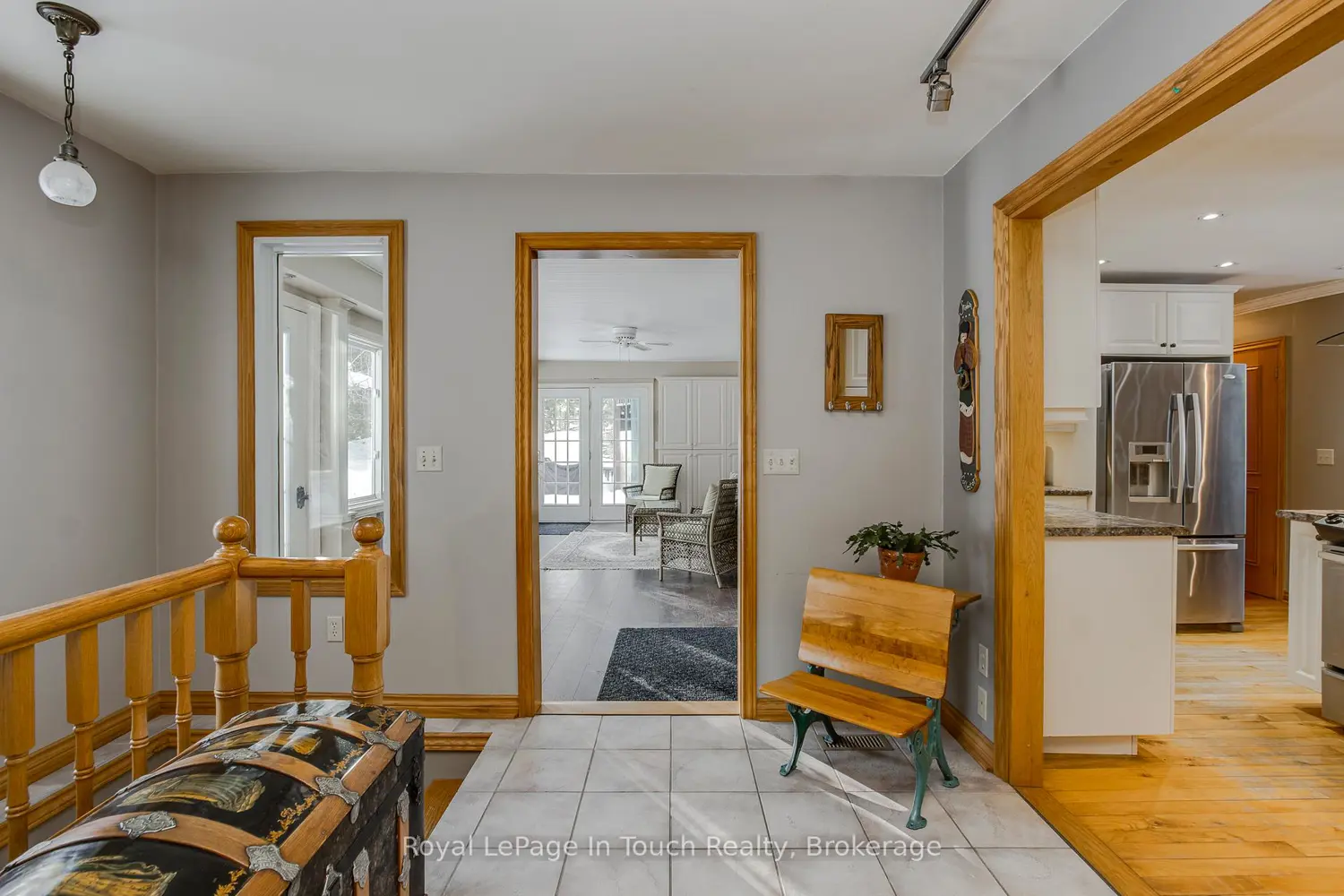 2554 Champlain Road photo 4
