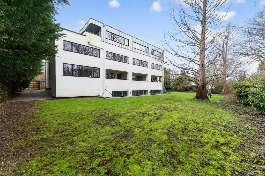 2 bed flat for saleMadingley Road, Cambridge CB3 photo 2