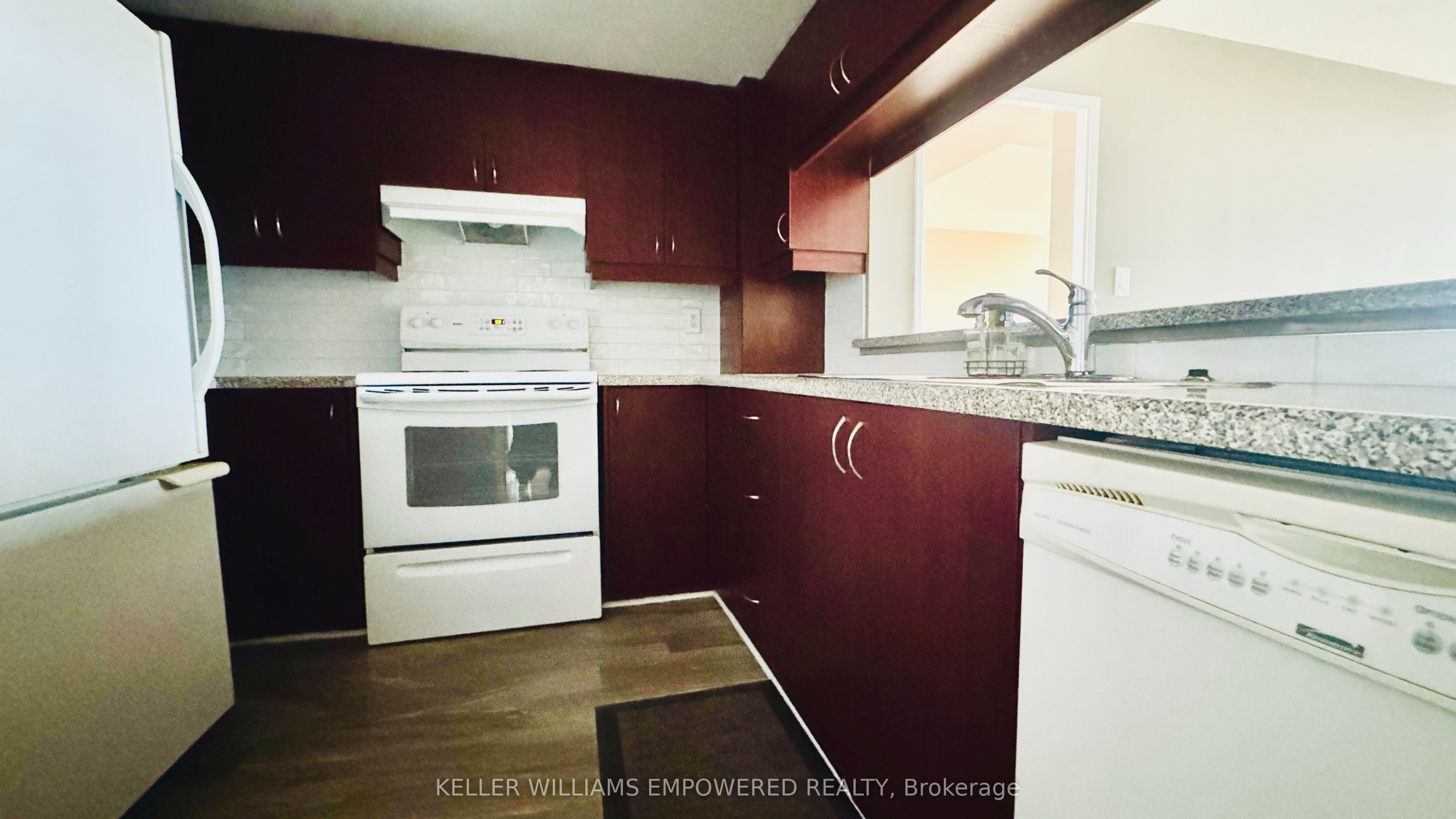 Additional image 3 of #1006-101 Subway Crescent, Toronto, ON, M9B 6K4
