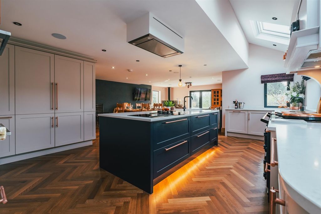 Additional image 21 of 4 bed detached house for saleStation Road, Hope, Hope Valley S33