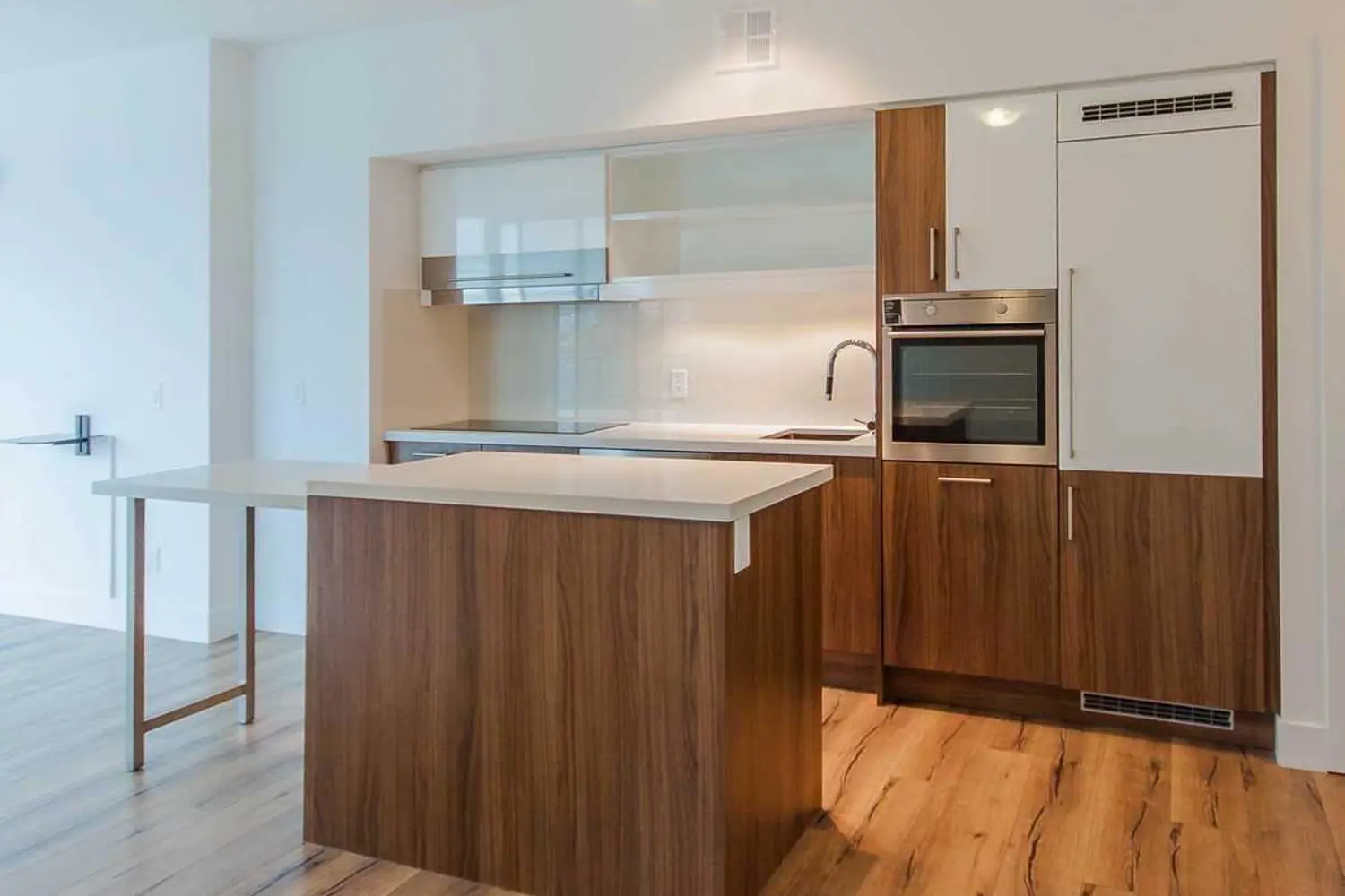 39 Sherbourne Street 703 photo 2