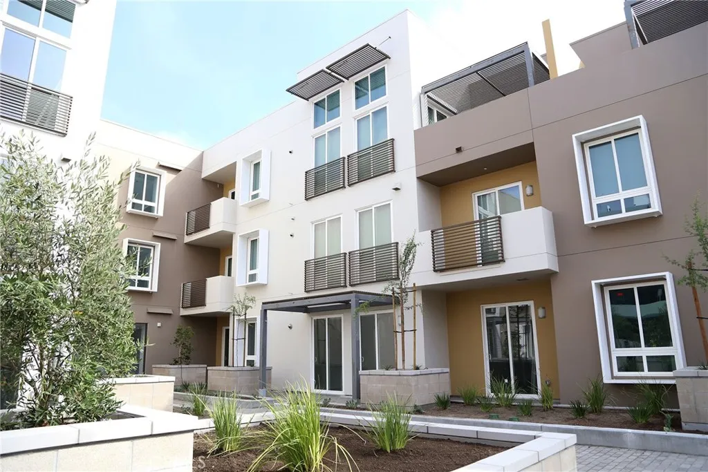 Additional image 18 of 101 S Chapel Avenue Unit 203, Alhambra, CA 91801