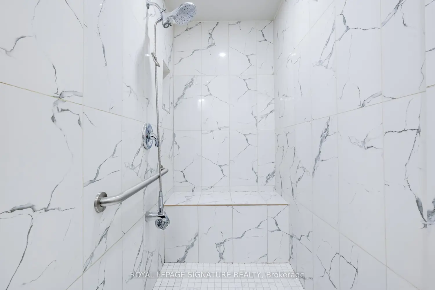 Additional image 17 of 20 Watercliff Place