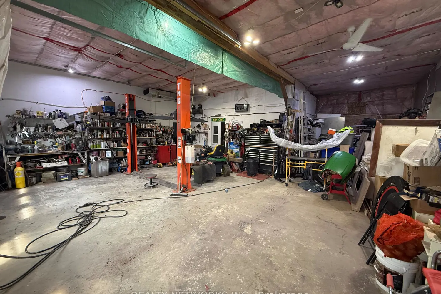 Additional image 11 of 2301 Airport Road