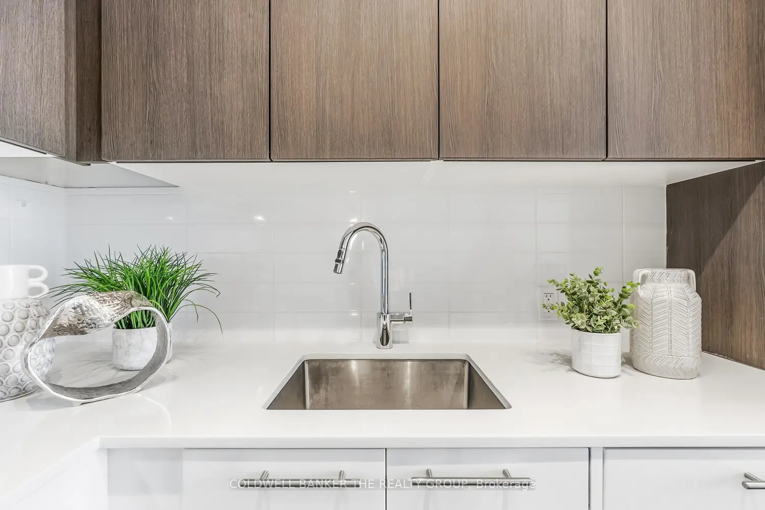 Additional image 11 of 215 Veterans Drive 611