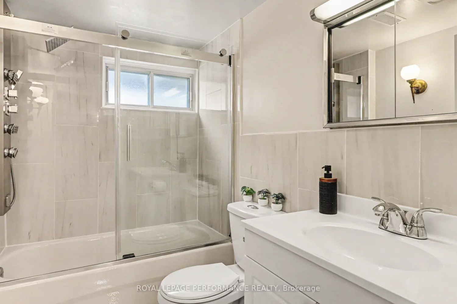 Additional image 9 of 788 Dickens Avenue