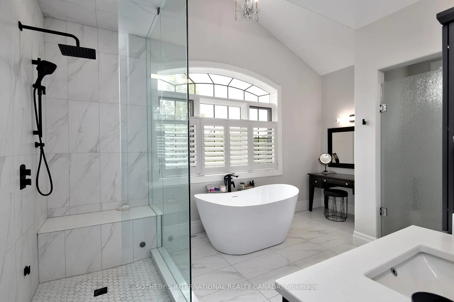 Additional image 11 of 156 Bartlett Boulevard