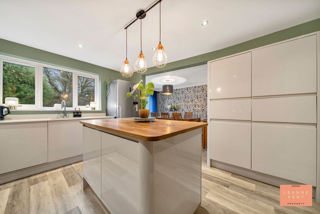 Additional image 14 of 4 bed detached house for saleClos Gwernydd, Caerphilly CF83