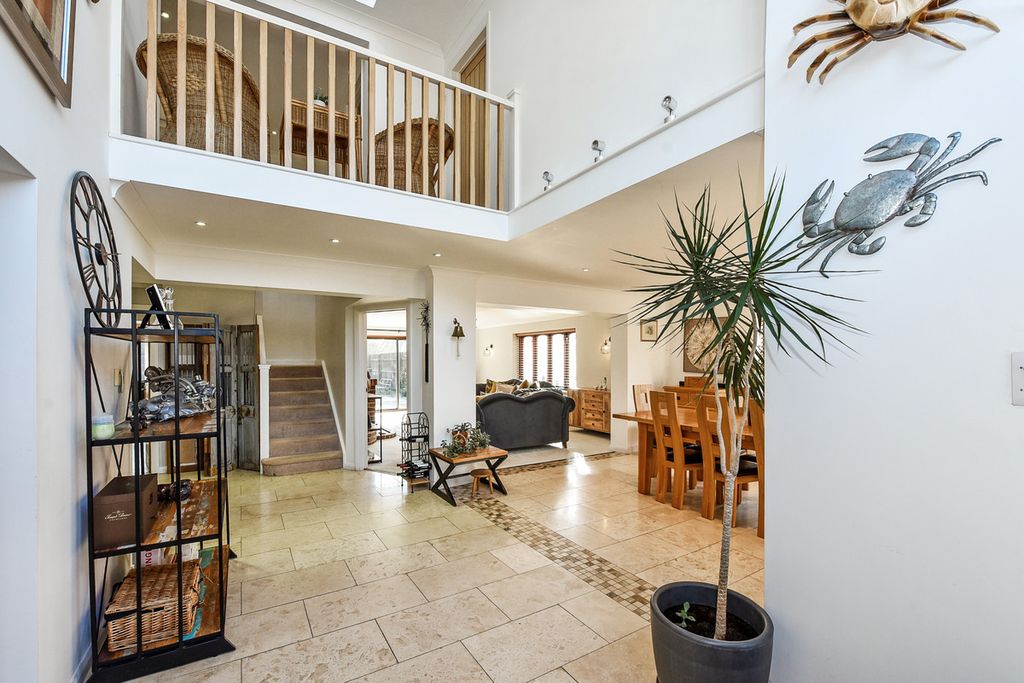 Additional image 4 of 5 bed property for saleGomeldon, Salisbury SP4
