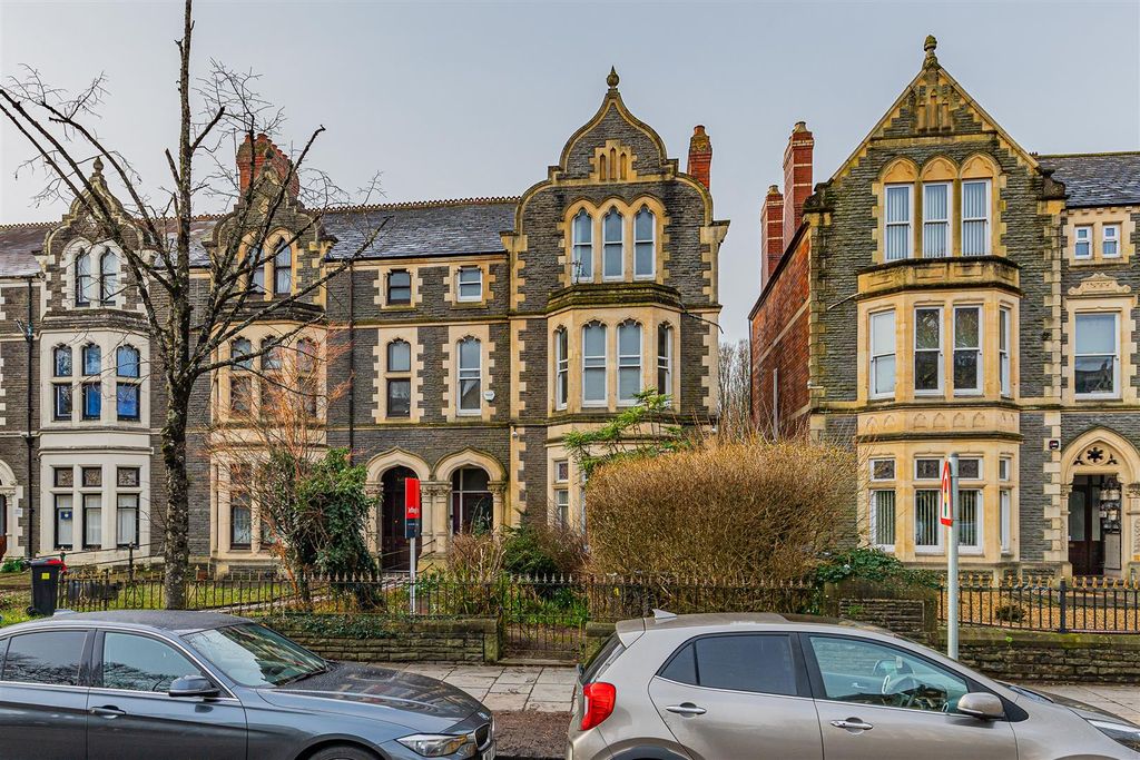 7 bed end terrace house for saleCathedral Road, Pontcanna, Cardiff CF11