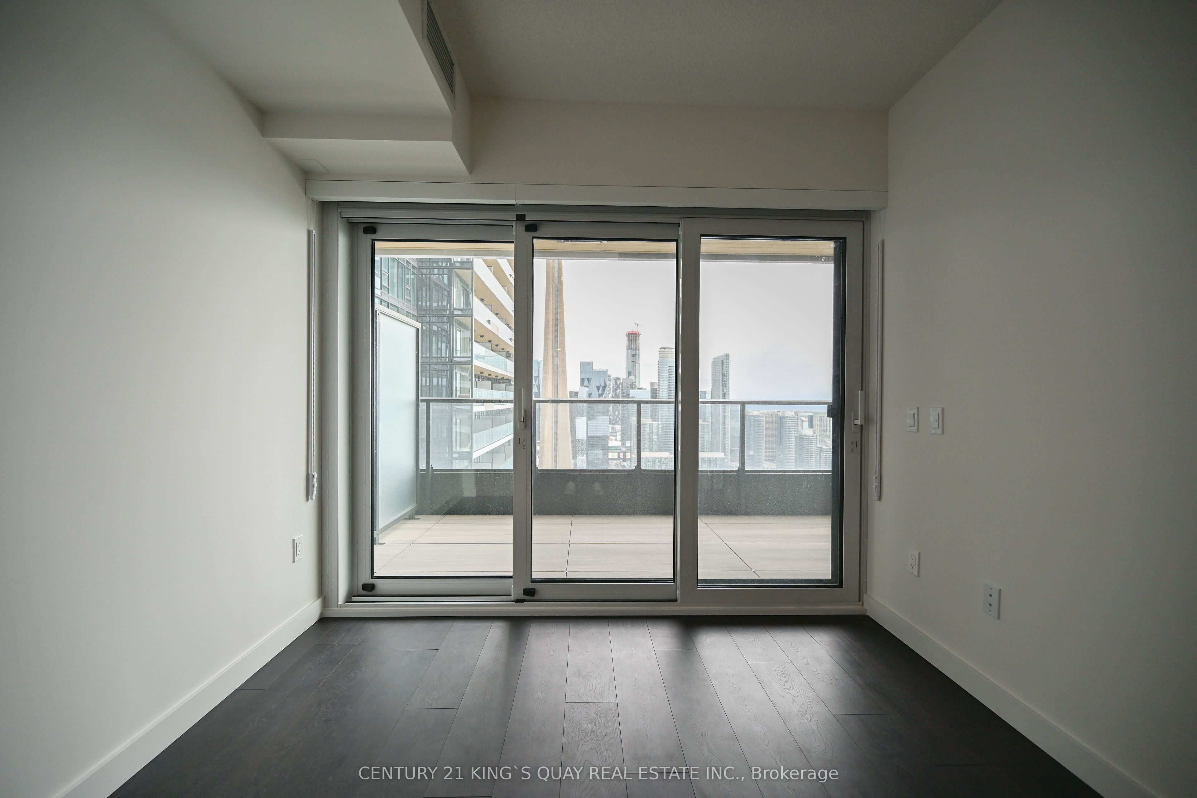 5007-3 Concord Cityplace Way, Toronto, ON, M5V 0X4