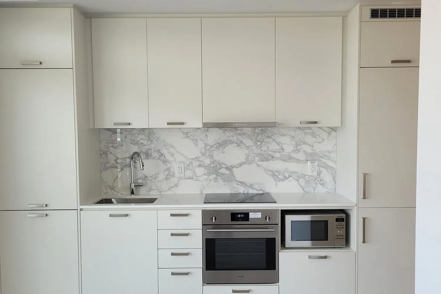 Additional image 3 of 38 Honeycrisp Crescent 1517