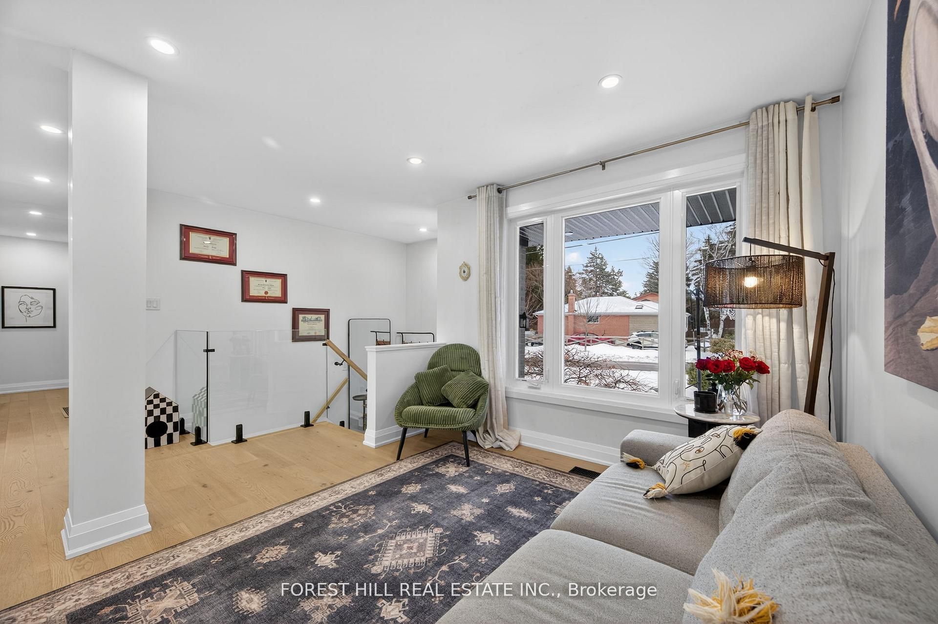 Additional image 4 of 4 Holman Crescent, Aurora, ON, L4G 1Z9