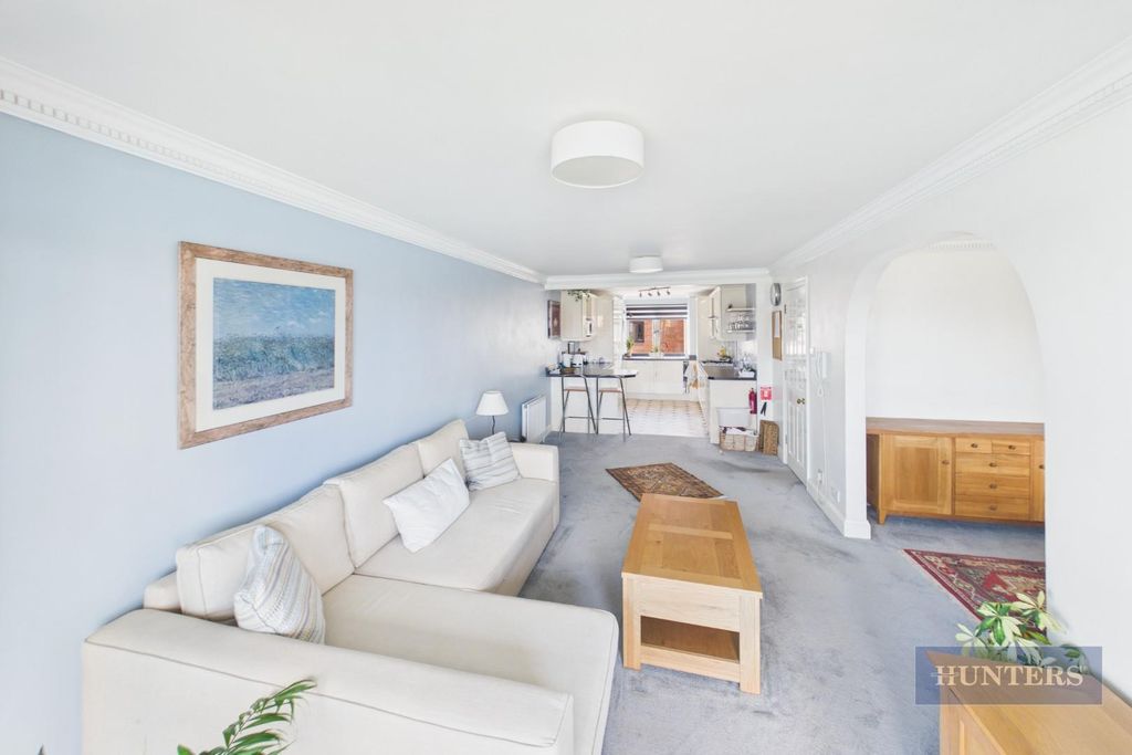 Additional image 19 of 2 bed flat for saleMoorhead Court, Ocean Village SO14