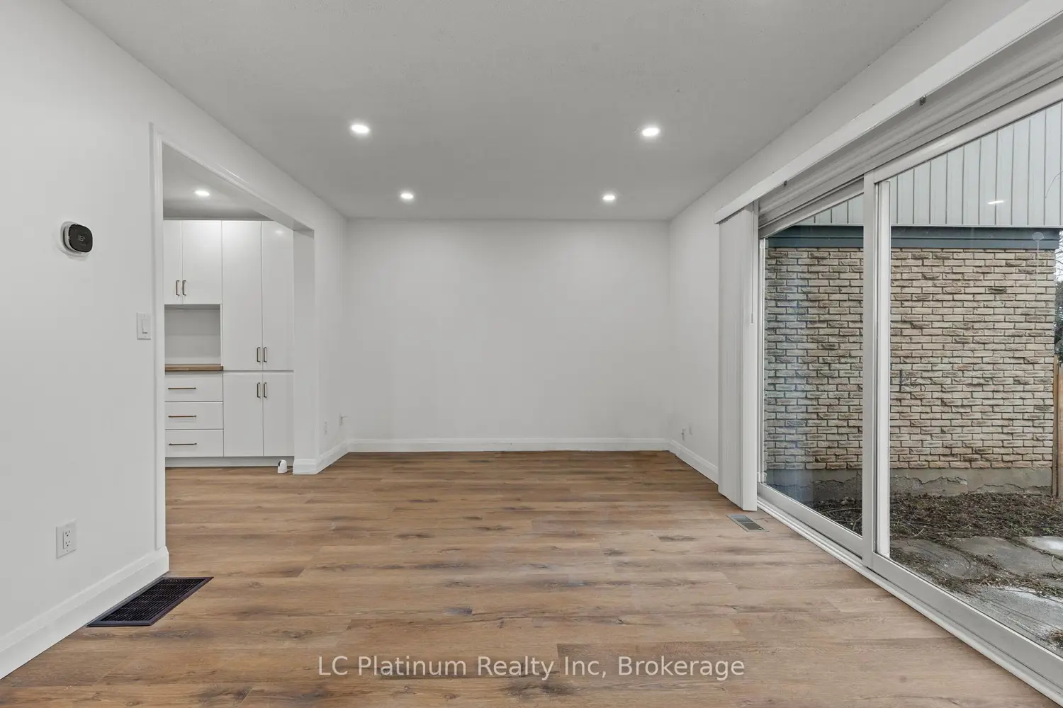 Additional image 13 of 302 Vine Street 29