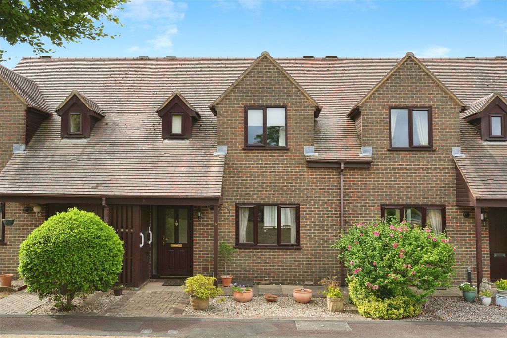 2 bed flat for saleCourville Close, Alveston BS35