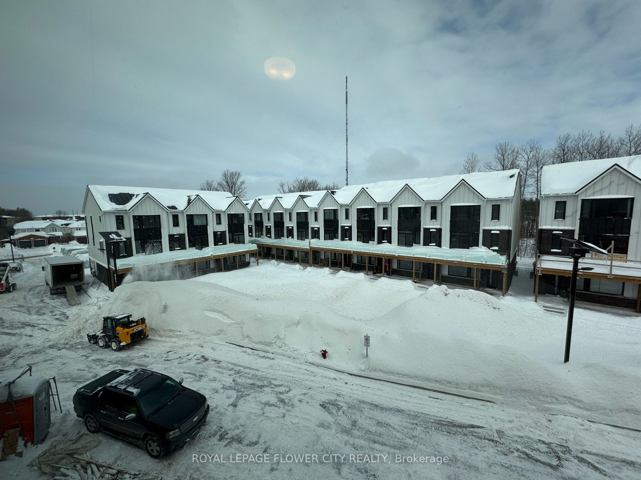 9 Rainwater Lane, Barrie, ON, L4N 9J6