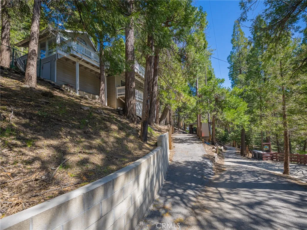 Additional image 68 of 233 Corona Ln, Lake Arrowhead, CA 92352