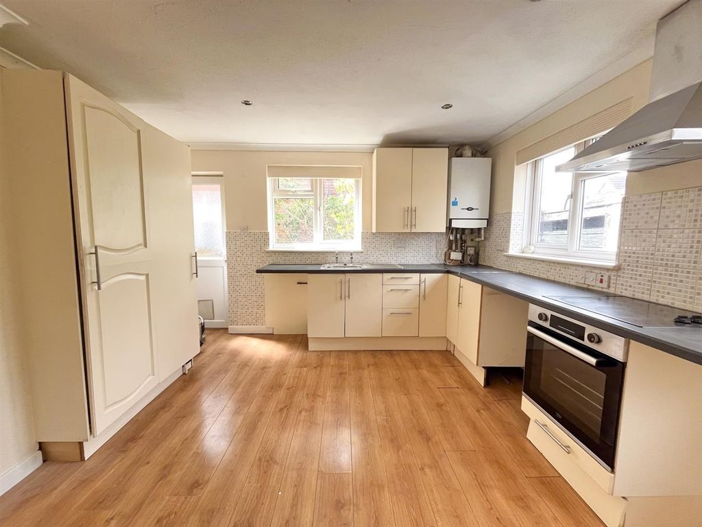 Additional image 2 of 3 bed semi-detached house for saleHailsham Road, Heathfield TN21