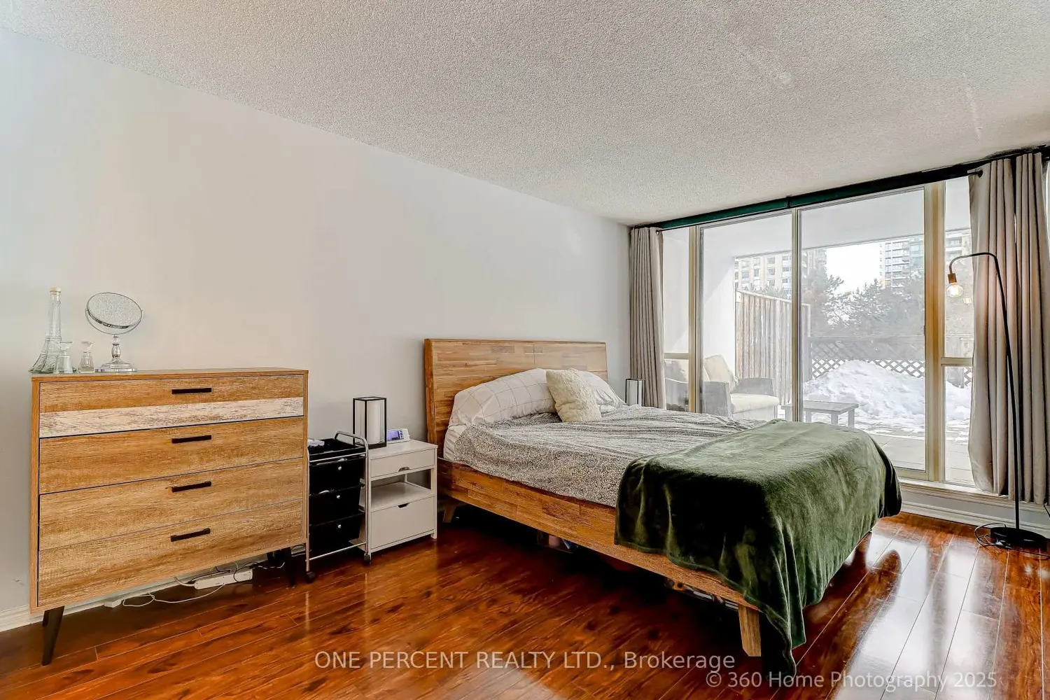 7 Bishop Avenue 201