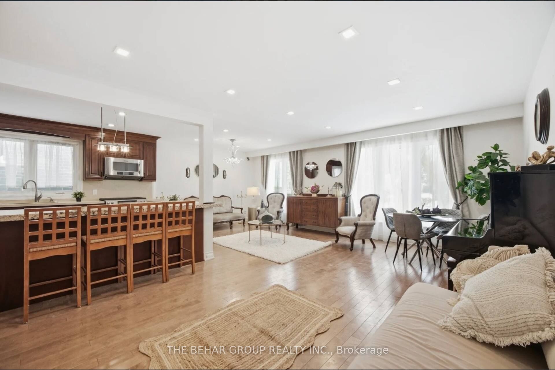 200 Maxome Avenue, Toronto, ON, M2M 3L2
