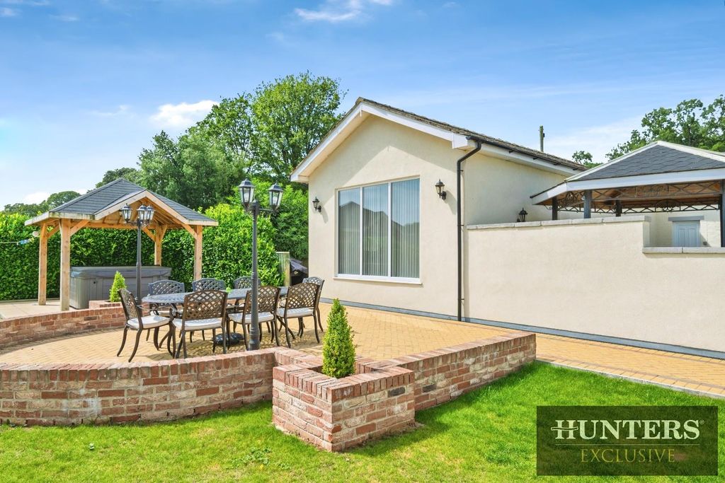 Additional image 29 of 18 bed property for saleWold House, Wold Road, Nafferton, Driffield YO25