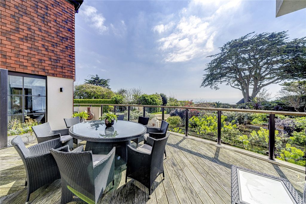 Additional image 21 of 6 bed detached house for saleSea Way, Middleton-On-Sea, West Sussex PO22