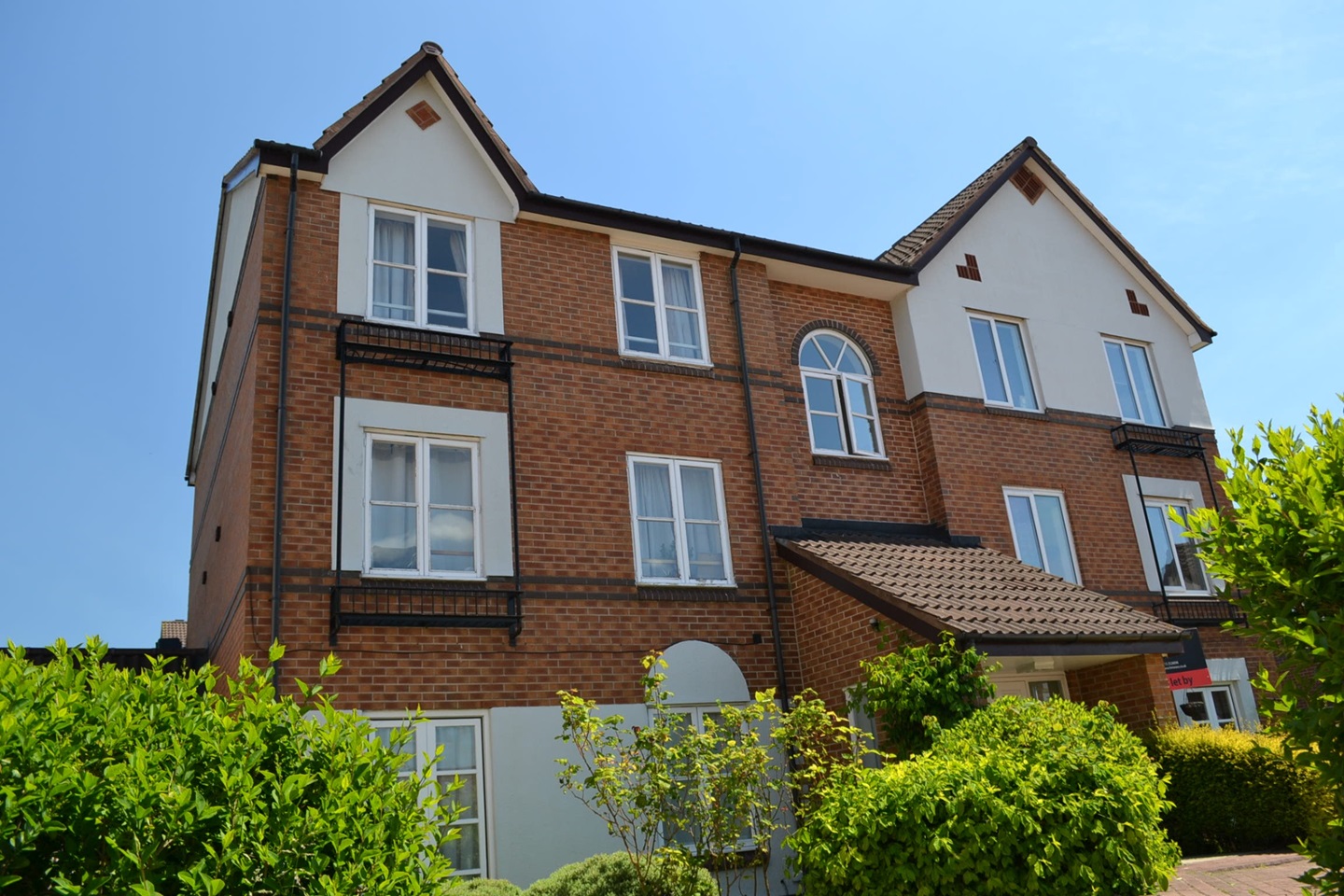 2 Bed Flat, Penny Lane Way, LS10, N1 7GU