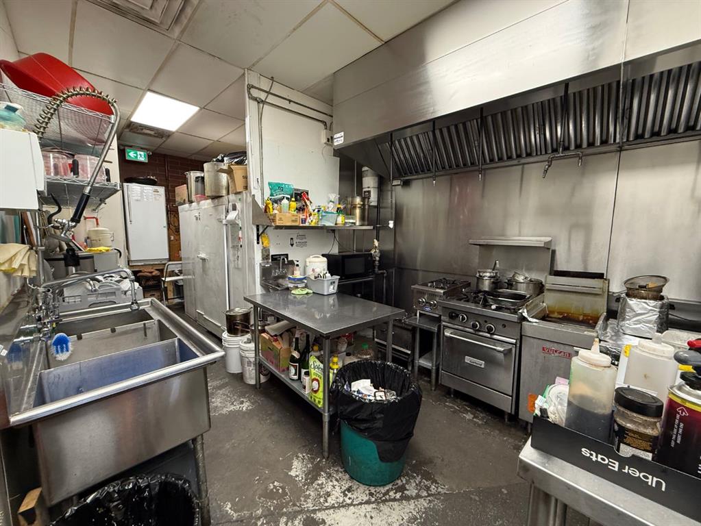 1234 Japanese Street, Calgary, AB, T2E 6M6