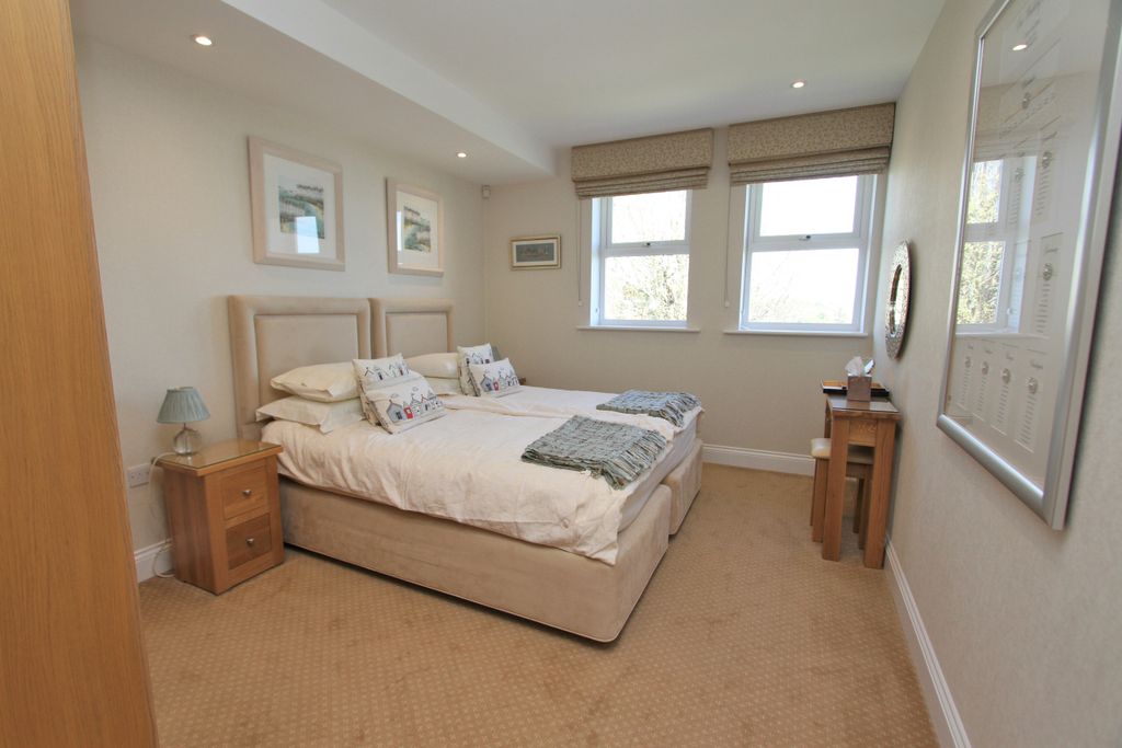 Additional image 22 of 3 bed flat for saleDarley Road, Eastbourne BN20