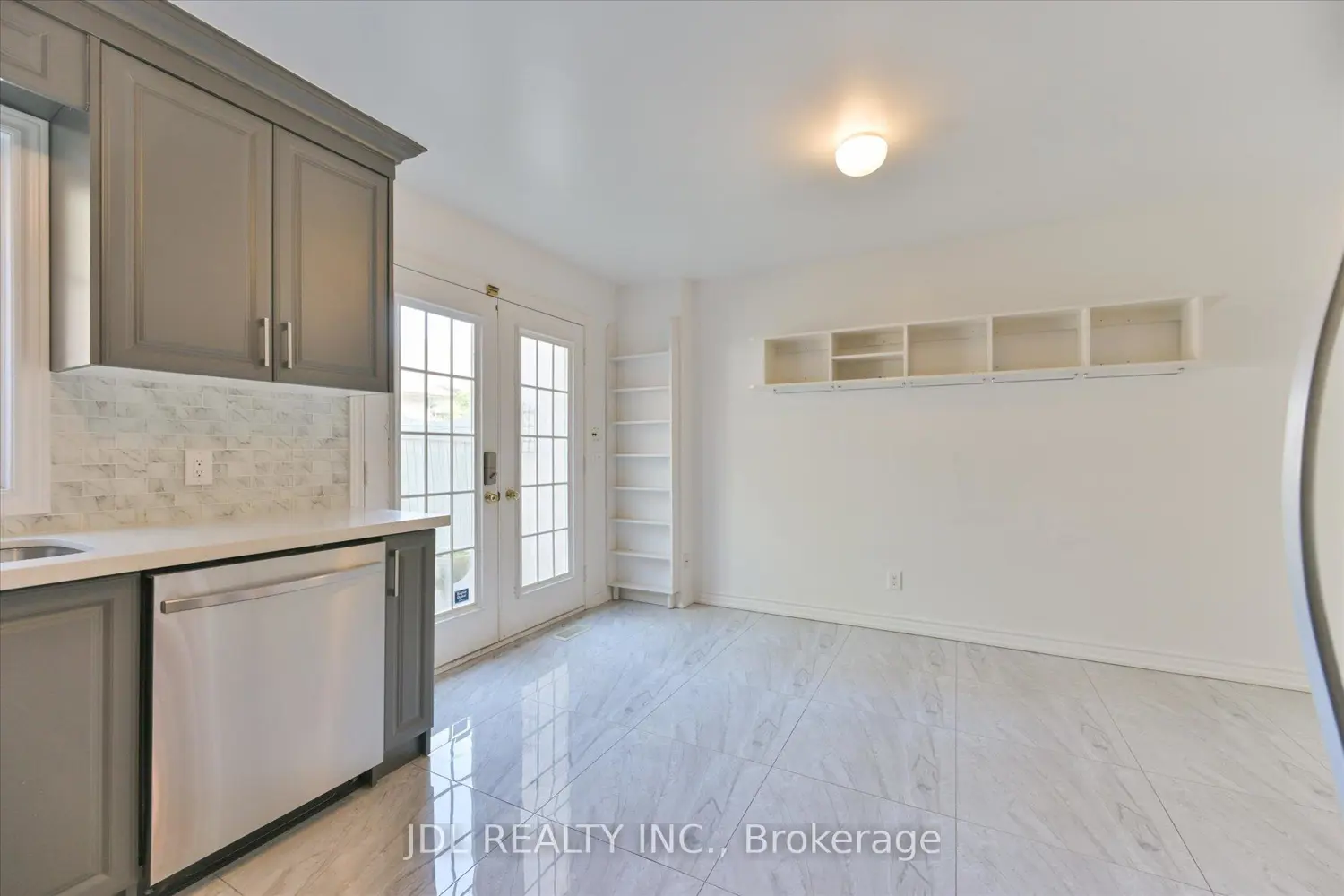 Additional image 7 of 3036 Bayview Avenue I
