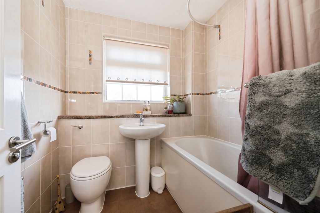 Additional image 20 of 4 bed link detached house for saleBeattie Rise, Hedge End, Southampton SO30