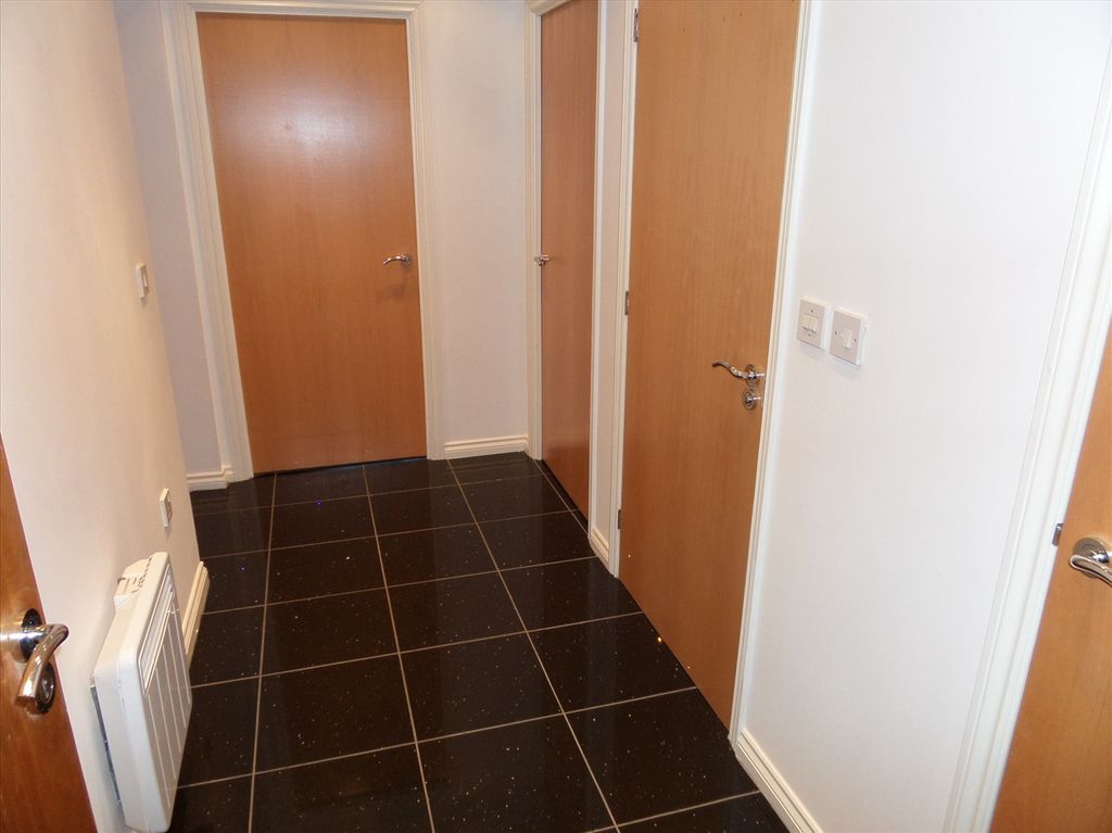 2 bed flat for saleRoundhaven, Durham, County Durham DH1 photo 5