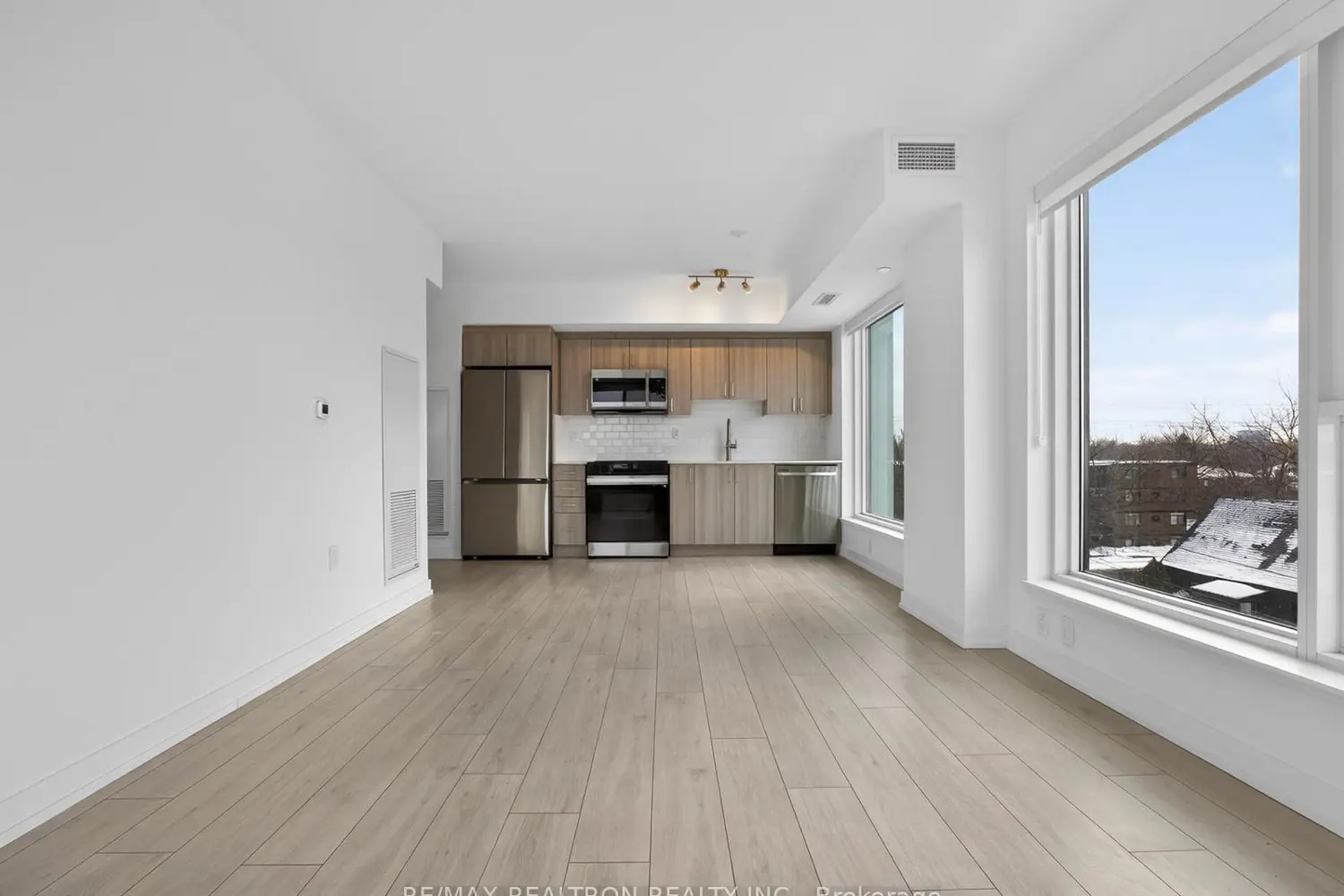 Additional image 6 of 556 Marlee Avenue 407