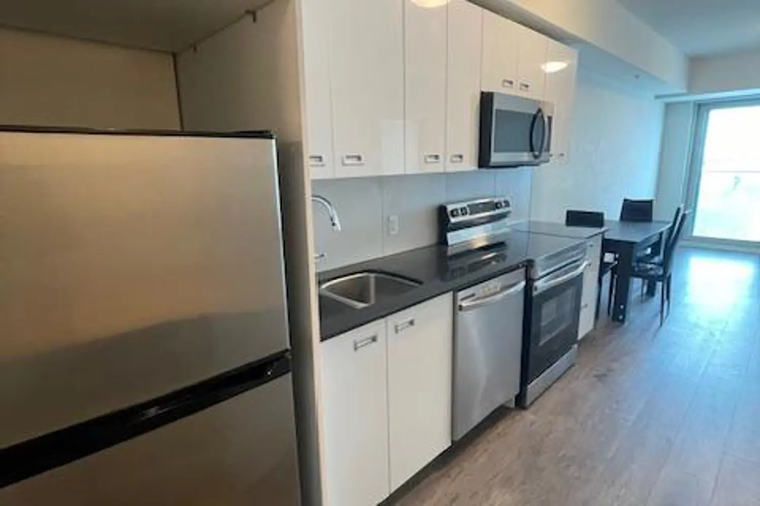 Additional image 10 of 652 Princess Street 1014