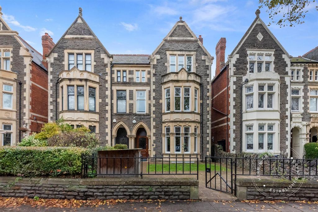 7 bed semi-detached house for saleCathedral Road, Pontcanna, Cardiff CF11