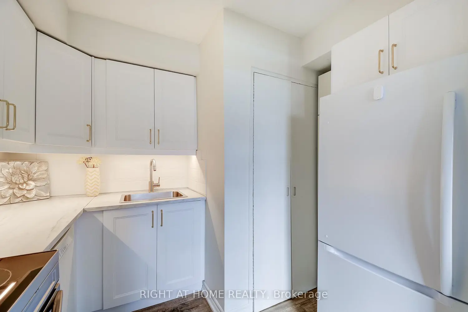 Additional image 13 of 475 Claridge Road 6