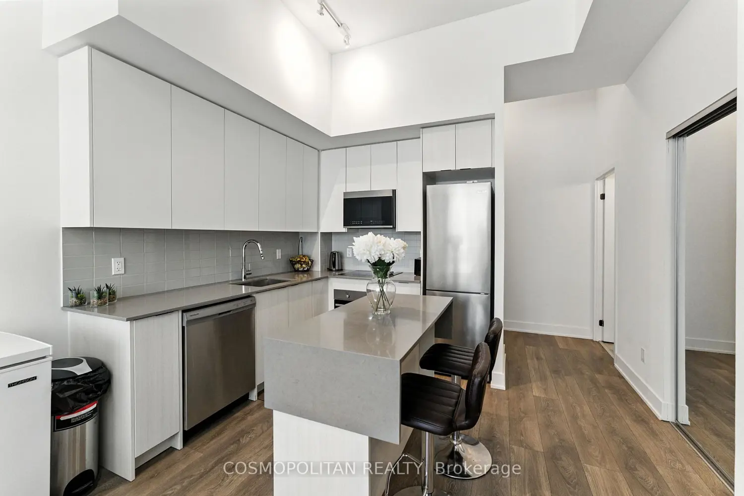 Additional image 4 of 2489 Taunton Road 355