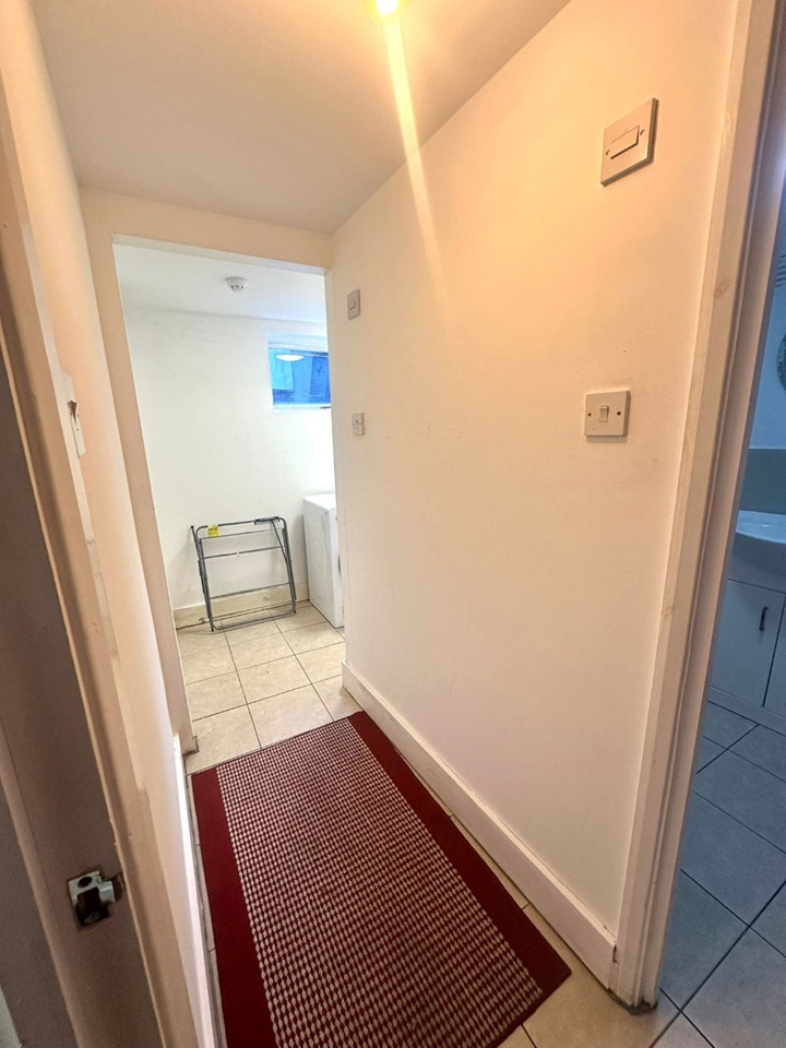 Additional image 3 of Room in a Shared House, London, E1, N1 7GU